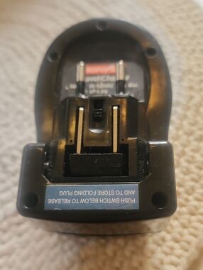 Universal Black Travel Adapter & Battery Charger for Canon Camera